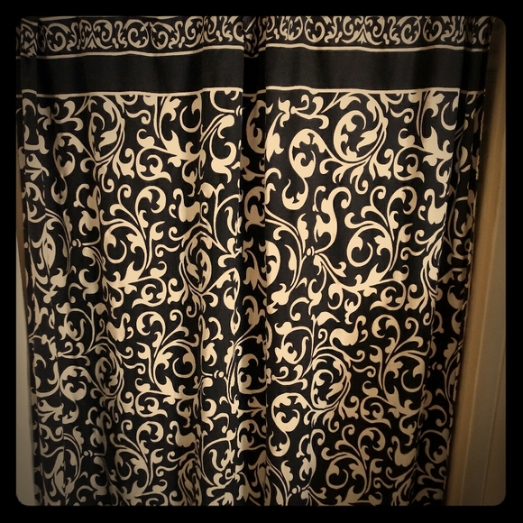 Wellesley Manor shower curtain - Picture 1 of 3